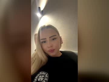 blonde8888