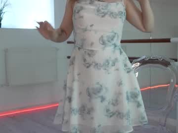cassie flora