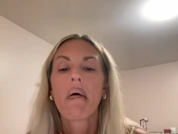 hotmommy cums