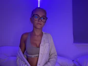 kitty03xo