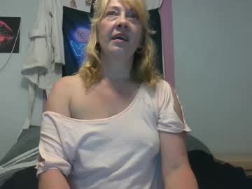 pinkwhitney618